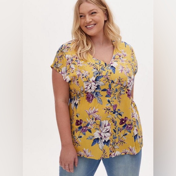 torrid Tops - SOLD SOLD Torrid Fit And Flare Challis Button-Front Top